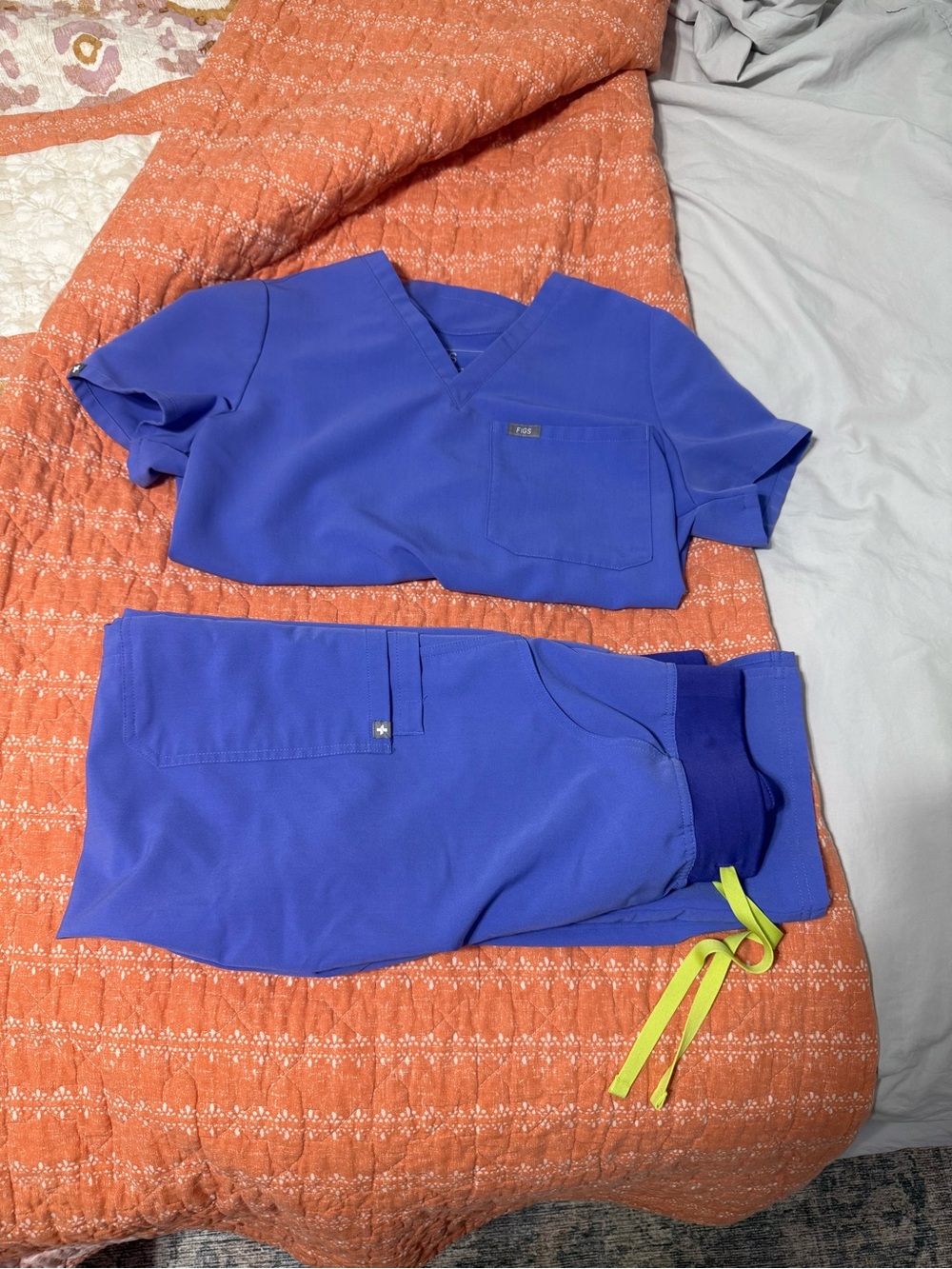 Figs scrub set - size small